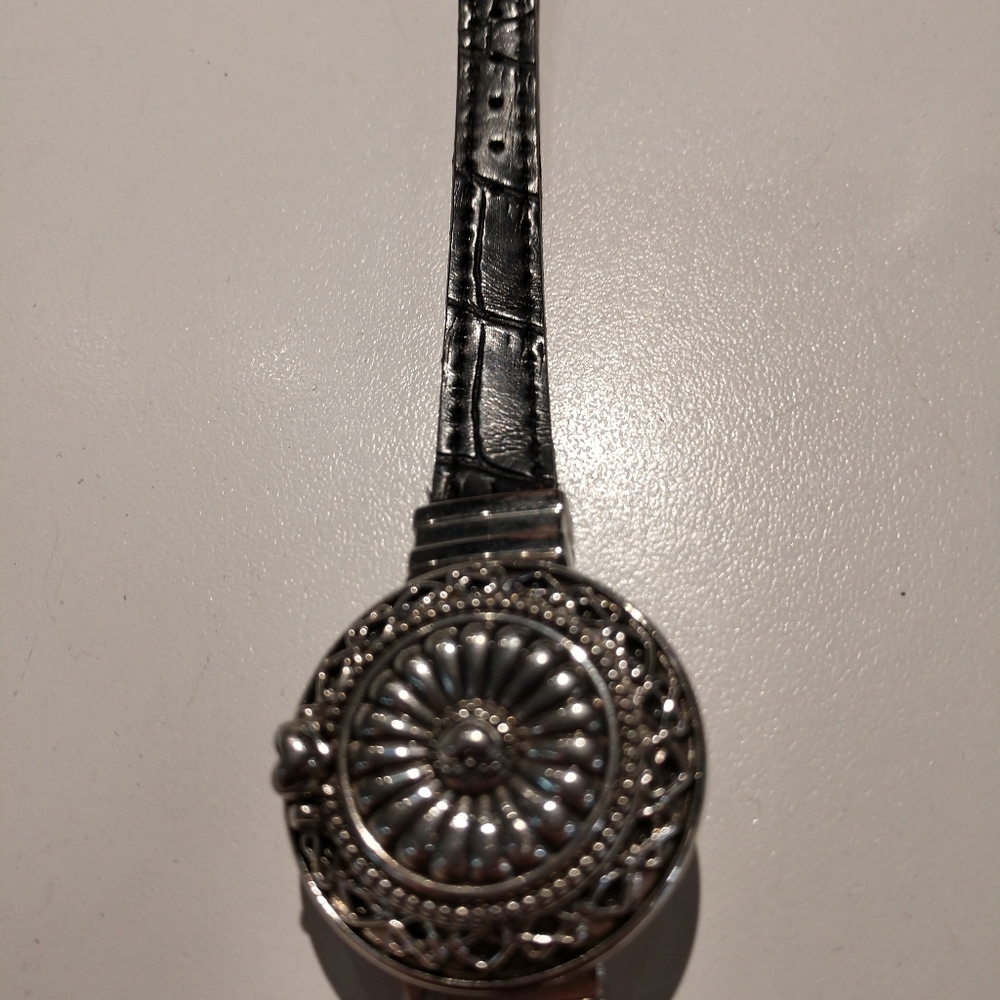 Quartz Watch - Picture 3 of 4